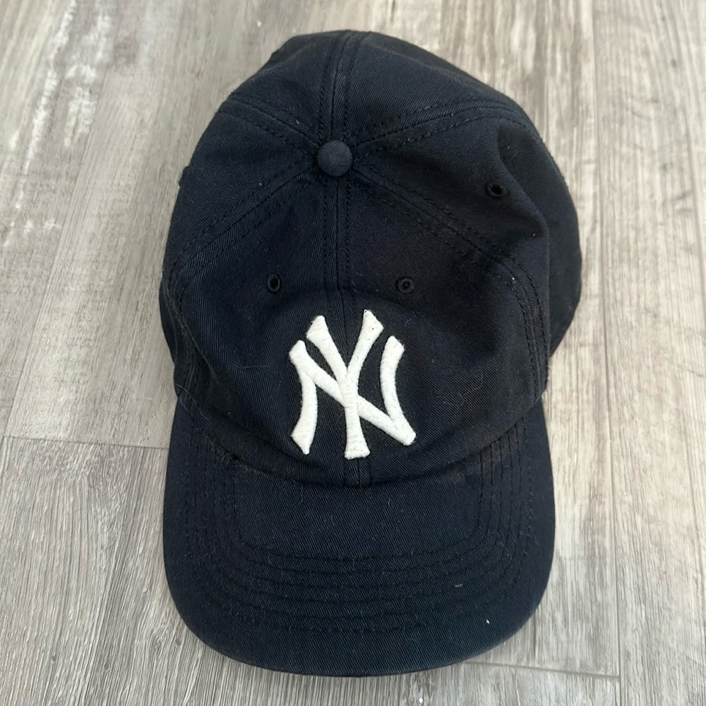 47 Brand New York Yankees Black Hat with White Logo